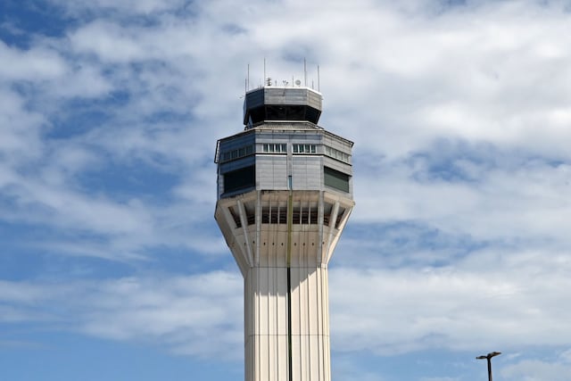 Se normalizan las operaciones aéreas tras falla de comunicaciones de la FAA