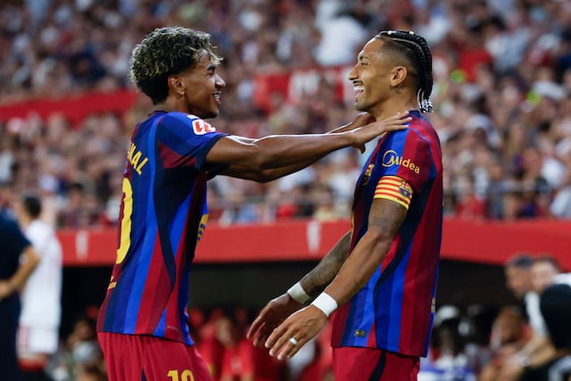 1-3: Un triplete de Raphinha, con dos asistencias de Lamine, arrasa al Sevilla