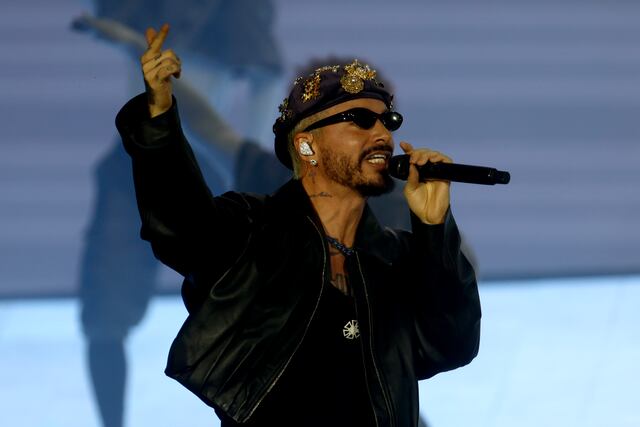 J Balvin pone a bailar a 100,000 rockeros con reguetón en Rock in Río