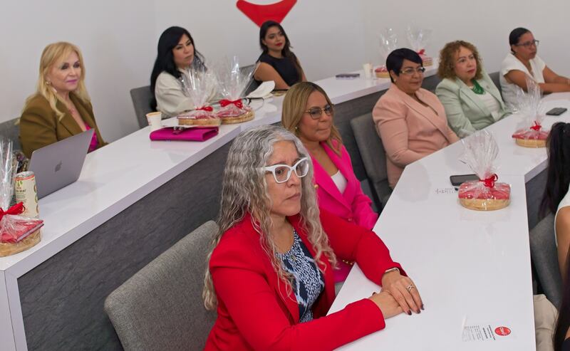 Claro reúne a empresarias en iniciativa para impulsar liderazgo femenino en pymes