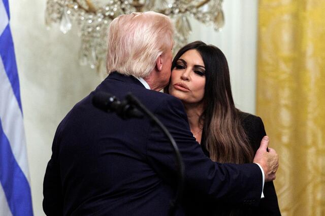 Trump destituye a embajadora de EE.UU. en Grecia tras controversias