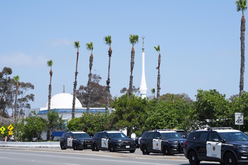 Ataque armado contra mezquita en San Diego deja cinco muertos