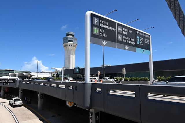 Aerostar alerta sobre posibles retrasos en vuelos desde y hacia Puerto Rico