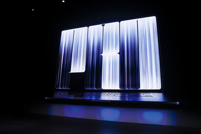Apple presenta un primer MacBook Pro con pantalla táctil