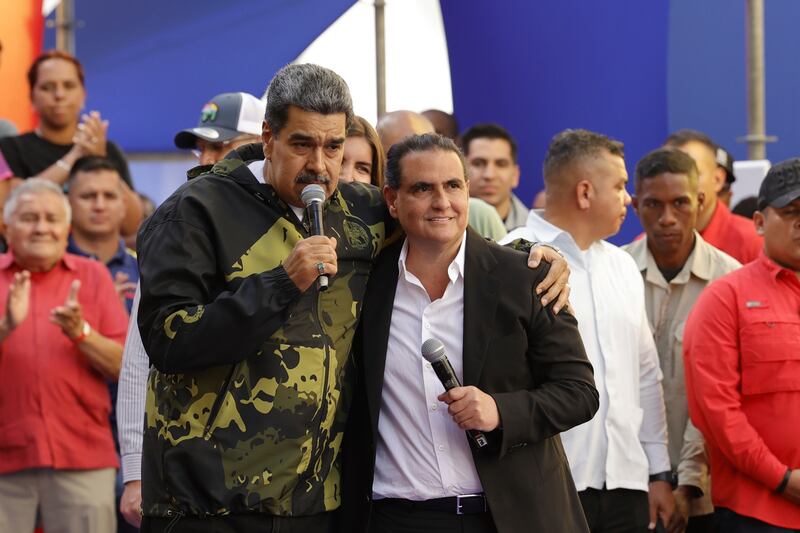 Venezuela deporta a EEUU al empresario y exministro señalado por delitos financieros