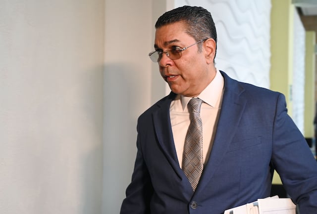 Exjefa de AEE califica como “dictatorial” estilo de supervisión de Josué Colón