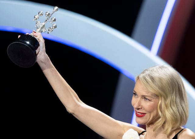 Naomi Watts recibe el Premio Donostia: “Las mujeres de mi edad necesitamos vernos en cine”