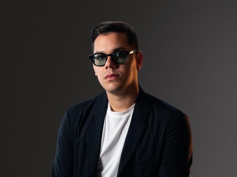 Empresario puertorriqueño reúne a miles de personas en evento sobre inteligencia artificial e inversiones