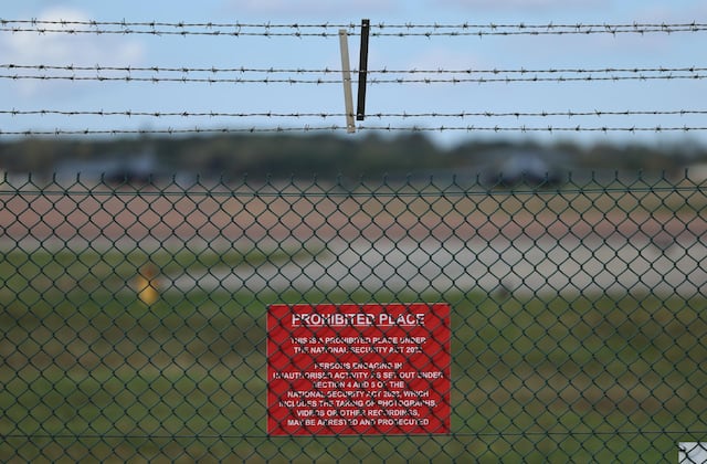 Irán niega vínculo con incidente cerca de base militar británica bajo investigación antiterrorista