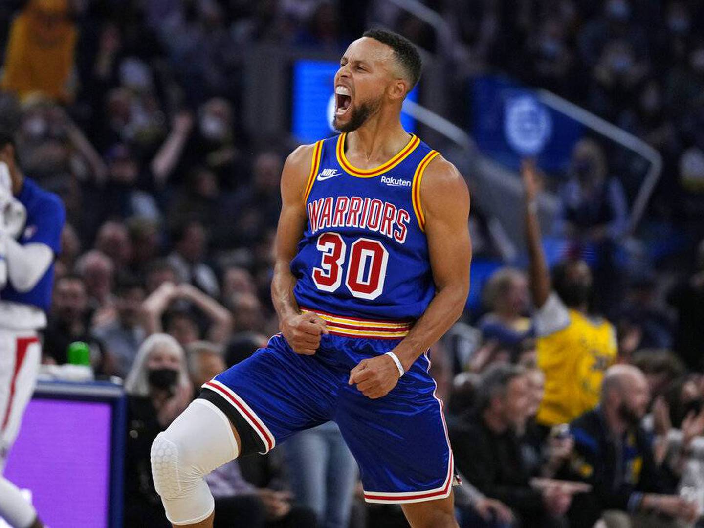 Curry iguala marca histórica, mas Warriors perdem para os Clippers