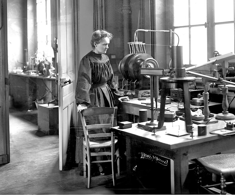 MARIE CURIE