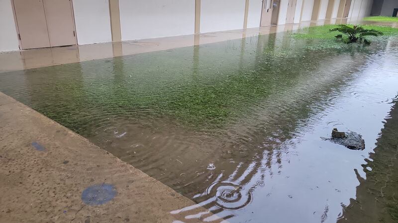 Escuela inundada