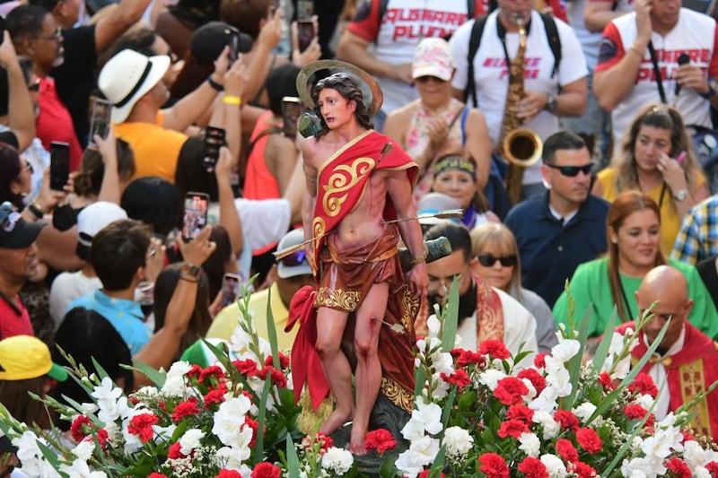 Las fiestas de la calle San Sebastián se llevaron a cabo tras dos años de ausencia.