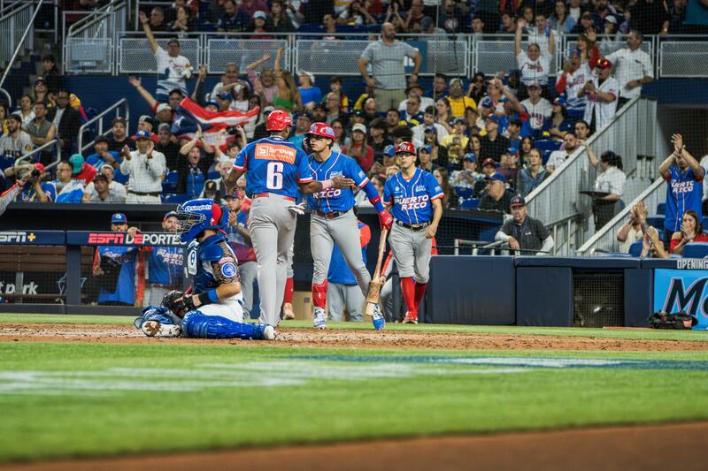 Puerto Rico vs. Venezuela en la Serie del Caribe