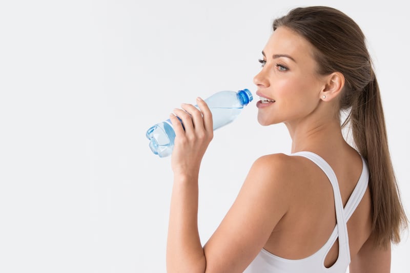 El agua es vital para la salud.