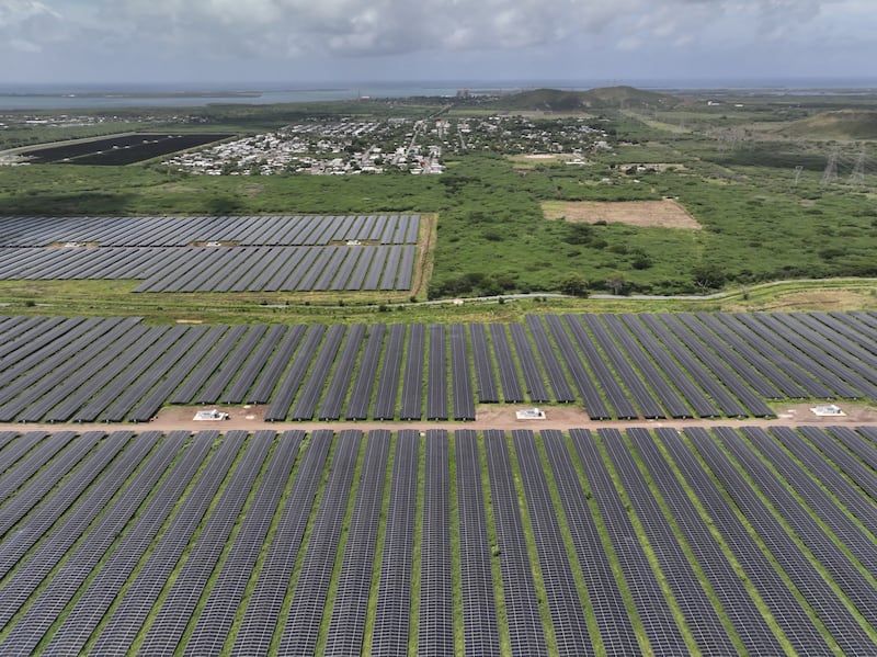 La instalación fotovoltaica de Clean Flexible Energy se desarrolla entre Guayama y Salinas.