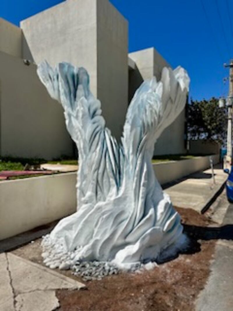 Talla de árbol en Condado