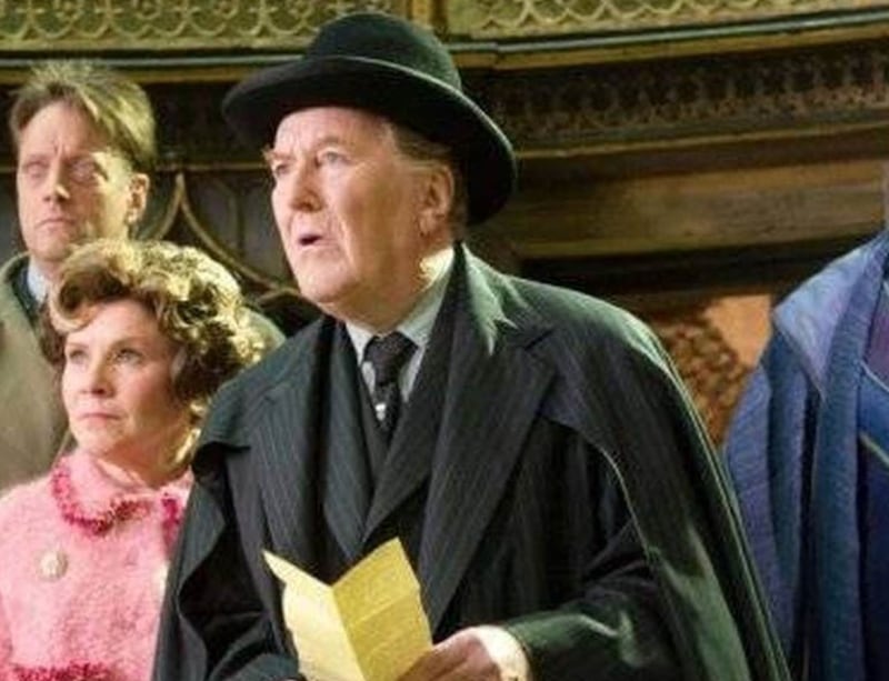 Robert Hardy (Cornelius Fudge)