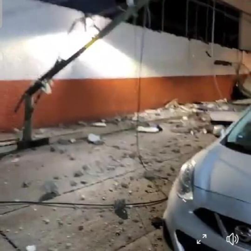 Daños tras sismo de 6.9 con epicentro en Coalcomán, Michoacán.