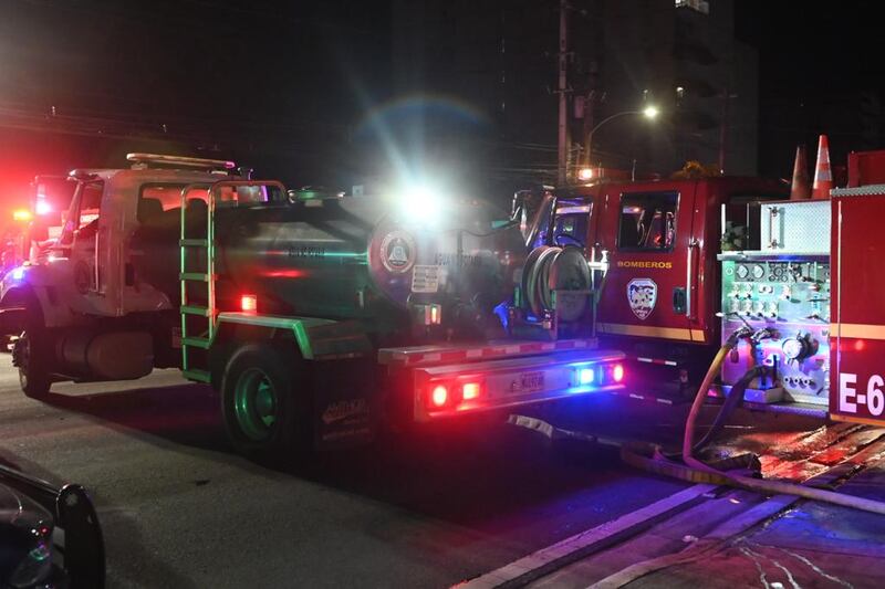 Fuego en condominio Villa Caparra