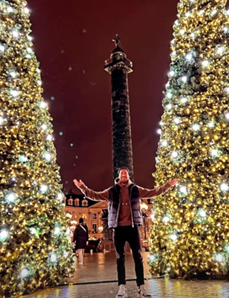 Sergio Ramos festejando la Navidad en París.