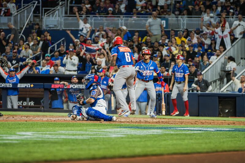 Puerto Rico vs. Venezuela en la Serie del Caribe