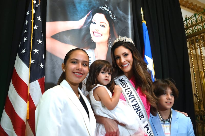 Cámara de Representantes le rinde homenaje a Miss Universe Puerto Rico, Jennifer Colön