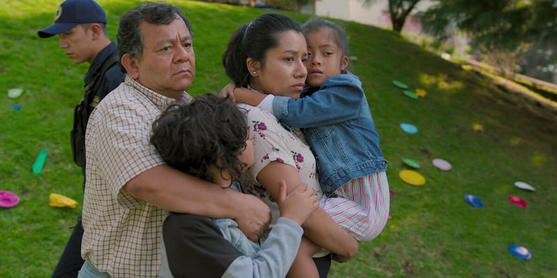 Escena de la serie mexicana 'Accidente'